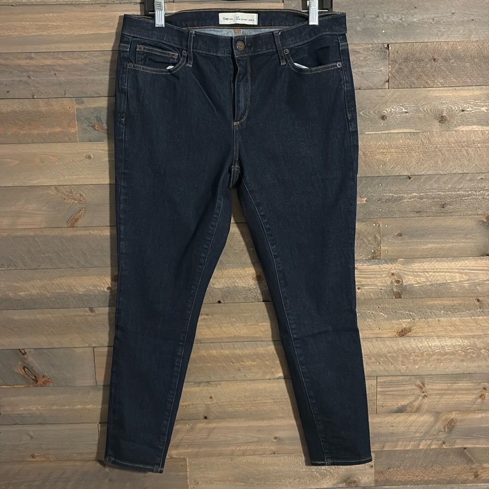 Like New - GAP brand - Skinny Ankle Jean - dark indigo